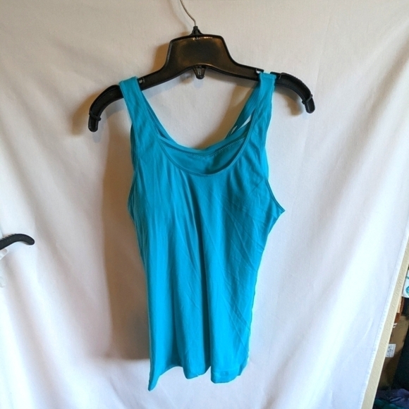 lululemon athletica Tops - Lululemon Sports Bra Tank 6 Detachable‎